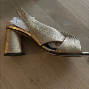 AXEL High Heels gold NWT